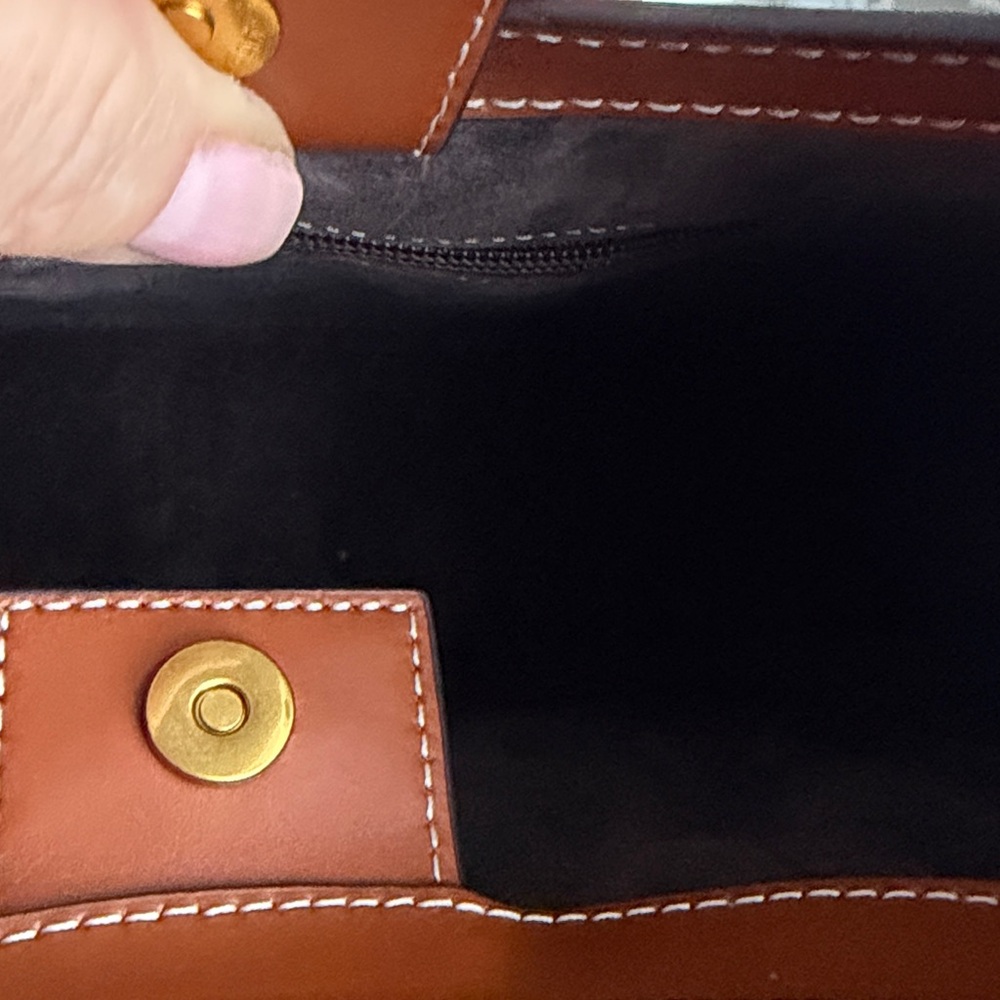 STAUD MOON SHOULDER BAG IN COGNAC LEATHER - Picture 9 of 9